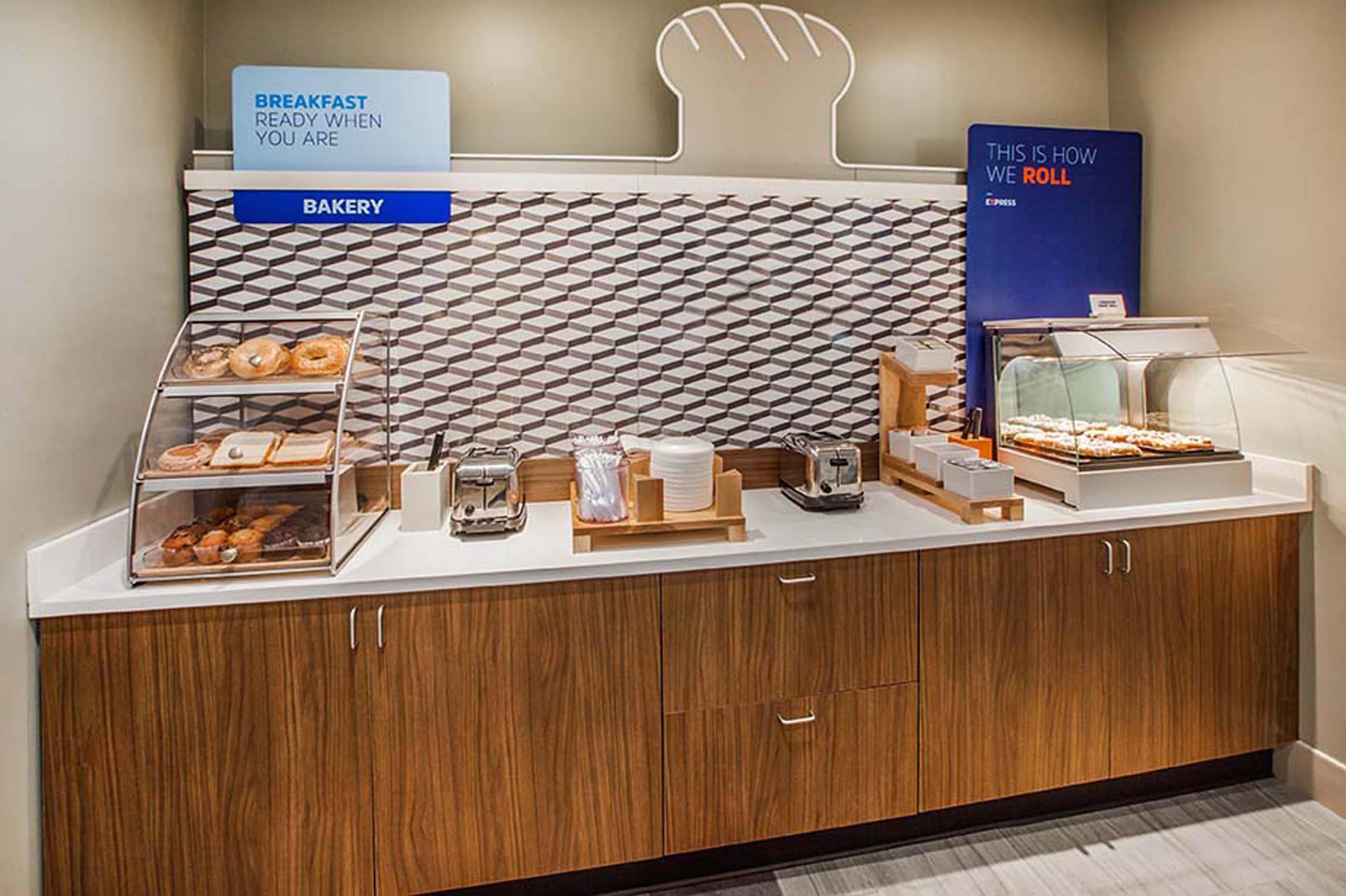 Hotel Express & St Marys By Ihg 2*